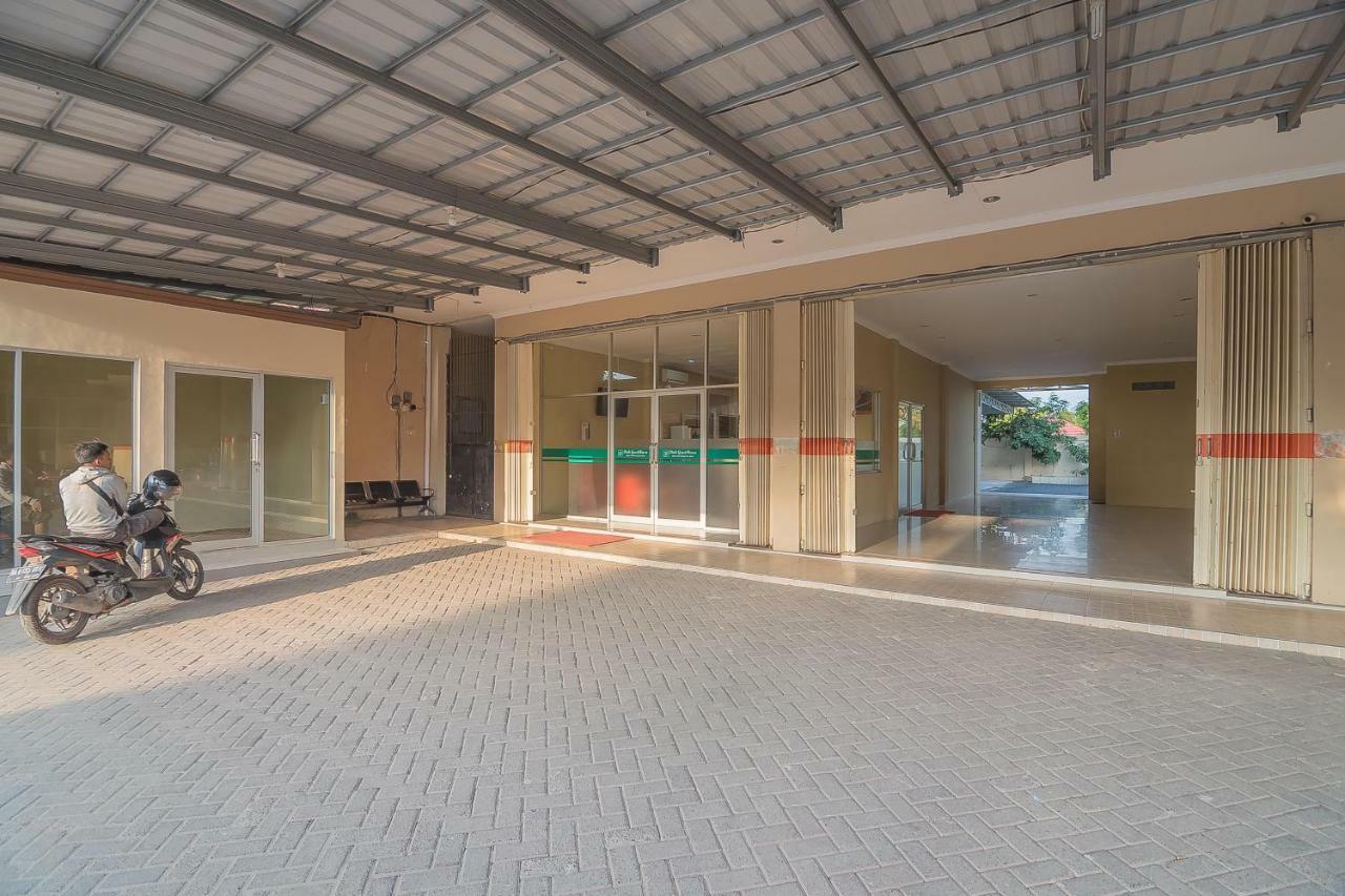 Reddoorz Plus Near Syamsudin Noor Airport 3 Banjarbaru Bagian luar foto