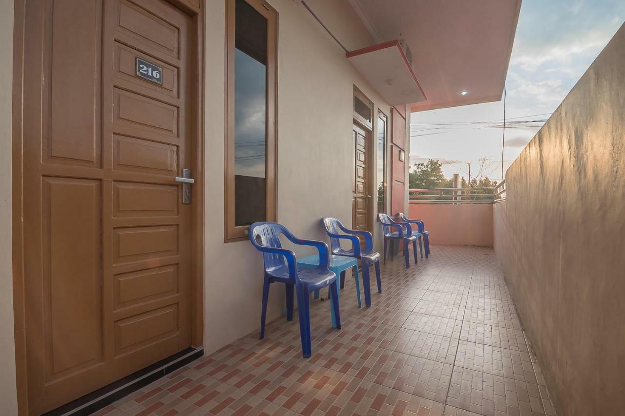 Reddoorz Plus Near Syamsudin Noor Airport 3 Banjarbaru Bagian luar foto