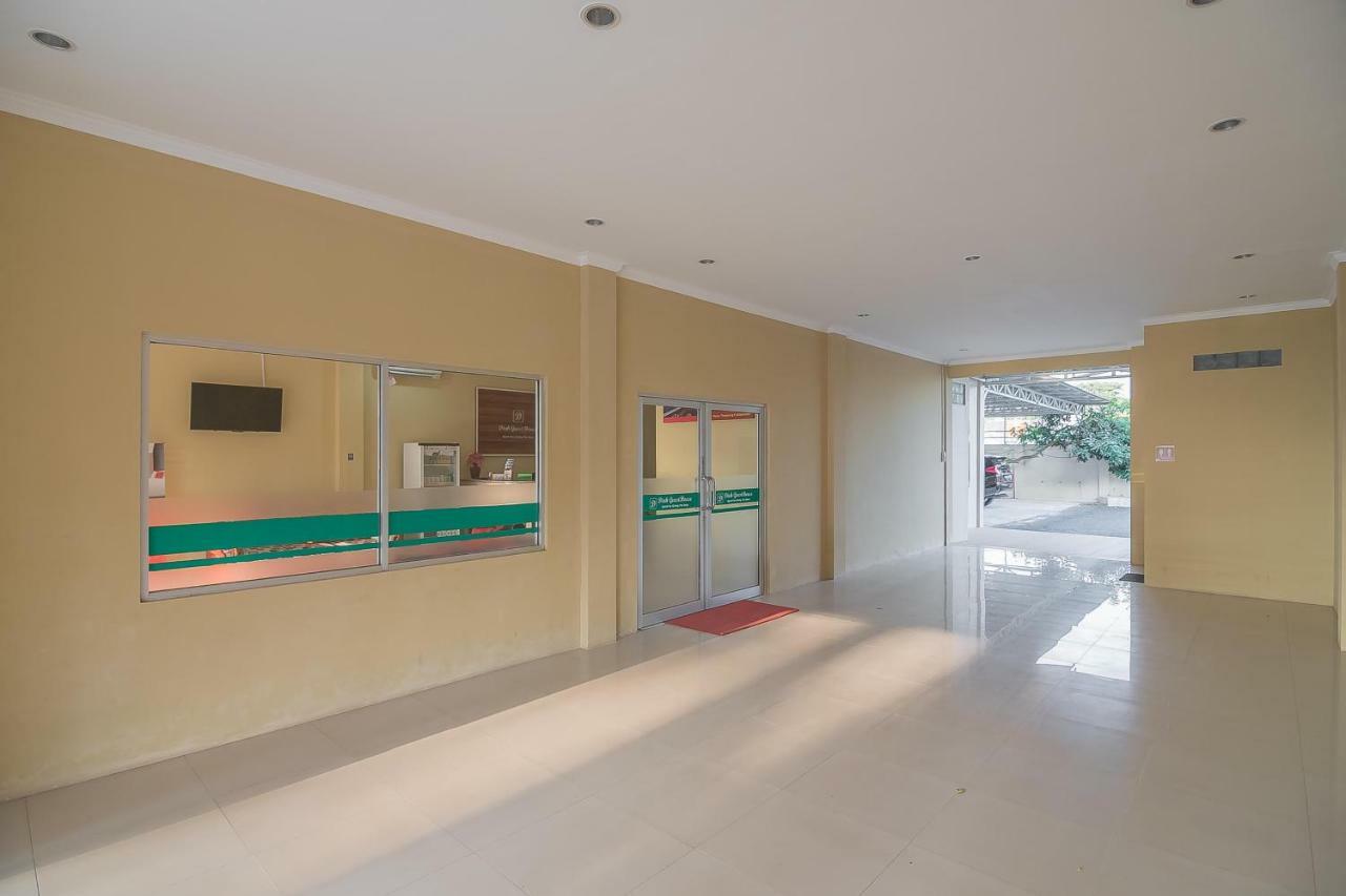 Reddoorz Plus Near Syamsudin Noor Airport 3 Banjarbaru Bagian luar foto