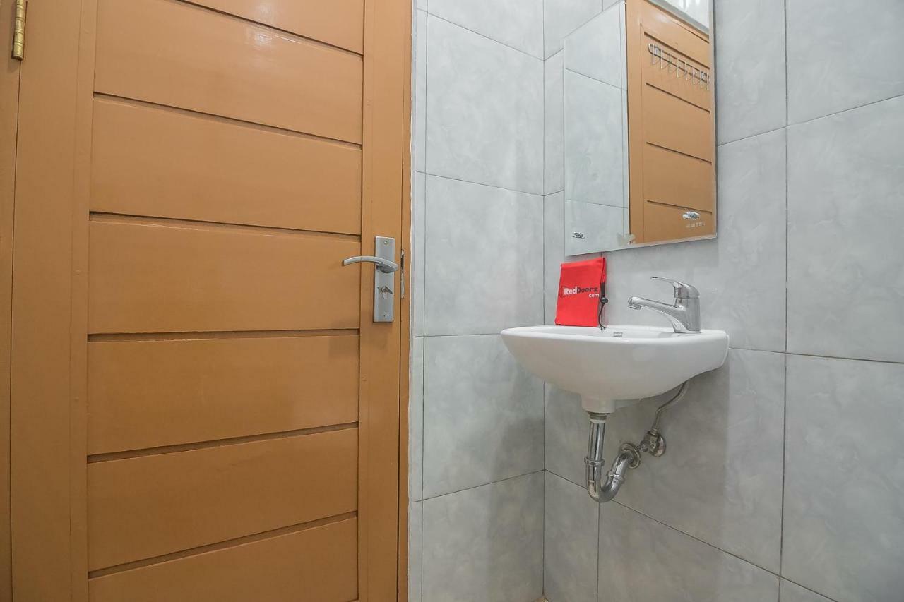 Reddoorz Plus Near Syamsudin Noor Airport 3 Banjarbaru Ruang foto